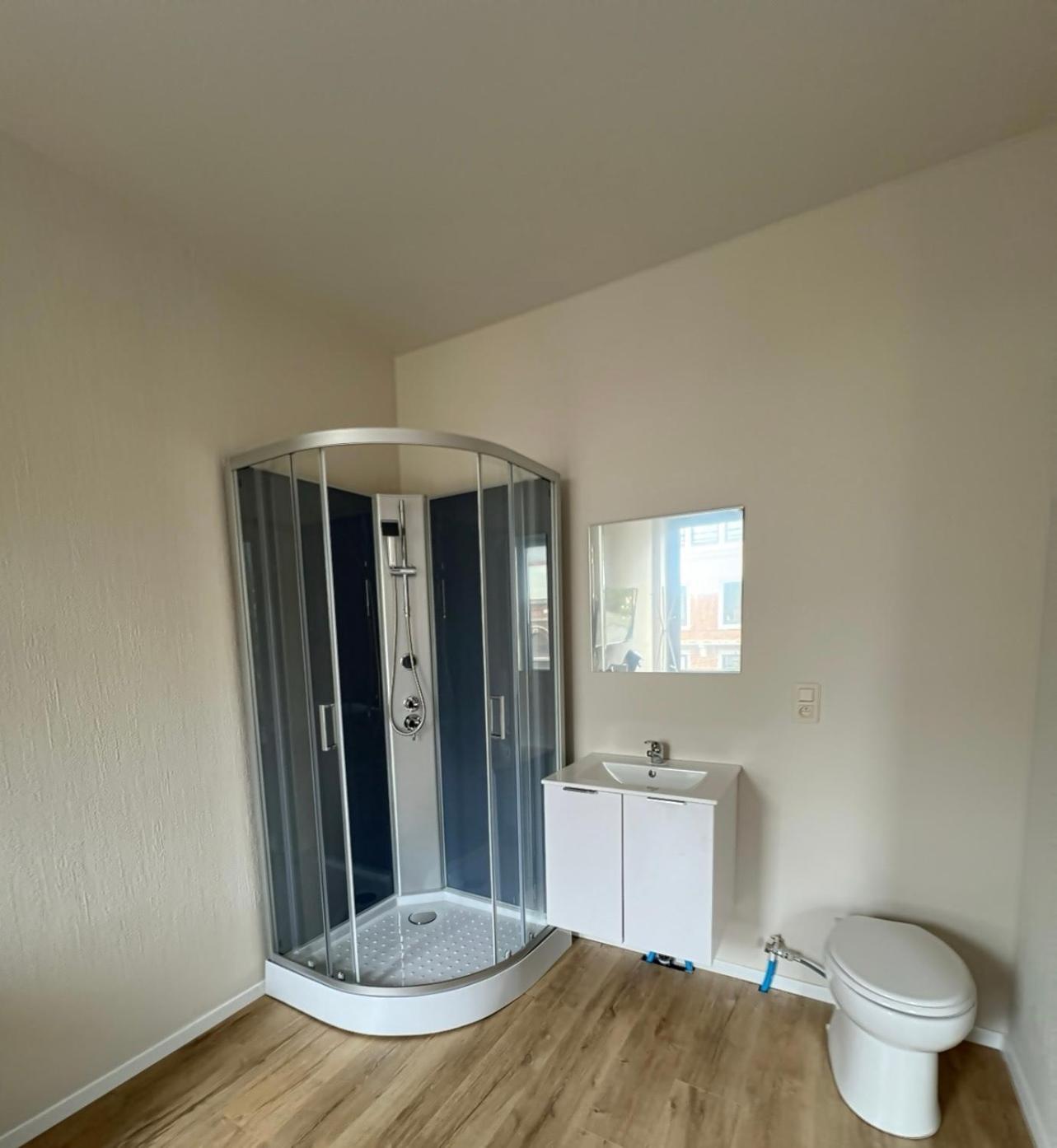 Station 64 A3 Bruxelles-Charleroi-Airport Apartment Exterior photo